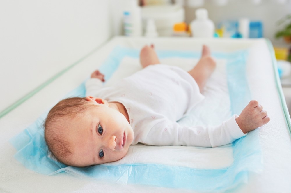 Podkłady higieniczne 60x60 poporodowe do przewijania na łóżko maty chłonne