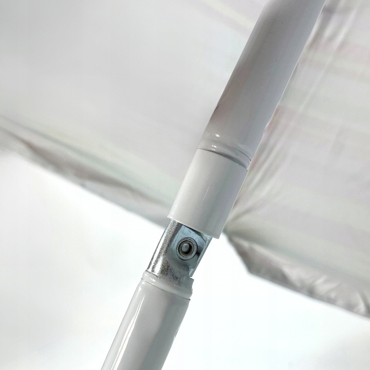 Pruhovaný plážový slunečník