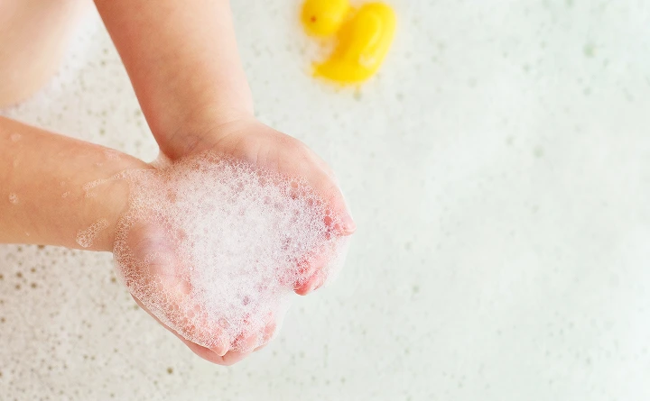 Mixa Baby Delikatny Płyn Do Kąpieli I Mycia Z Pieniącym Olejkiem 6x400ml