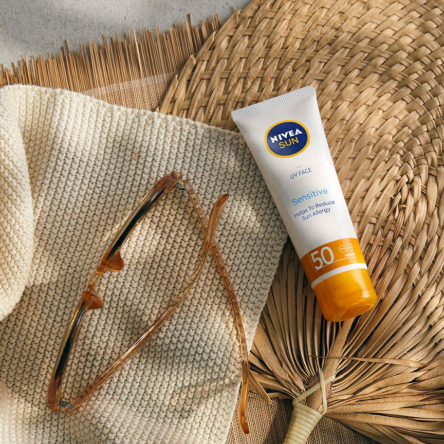Nivea Sun Sensitive krem ochronny do twarzy dla skóry wrażliwej SPF 50 50 ml