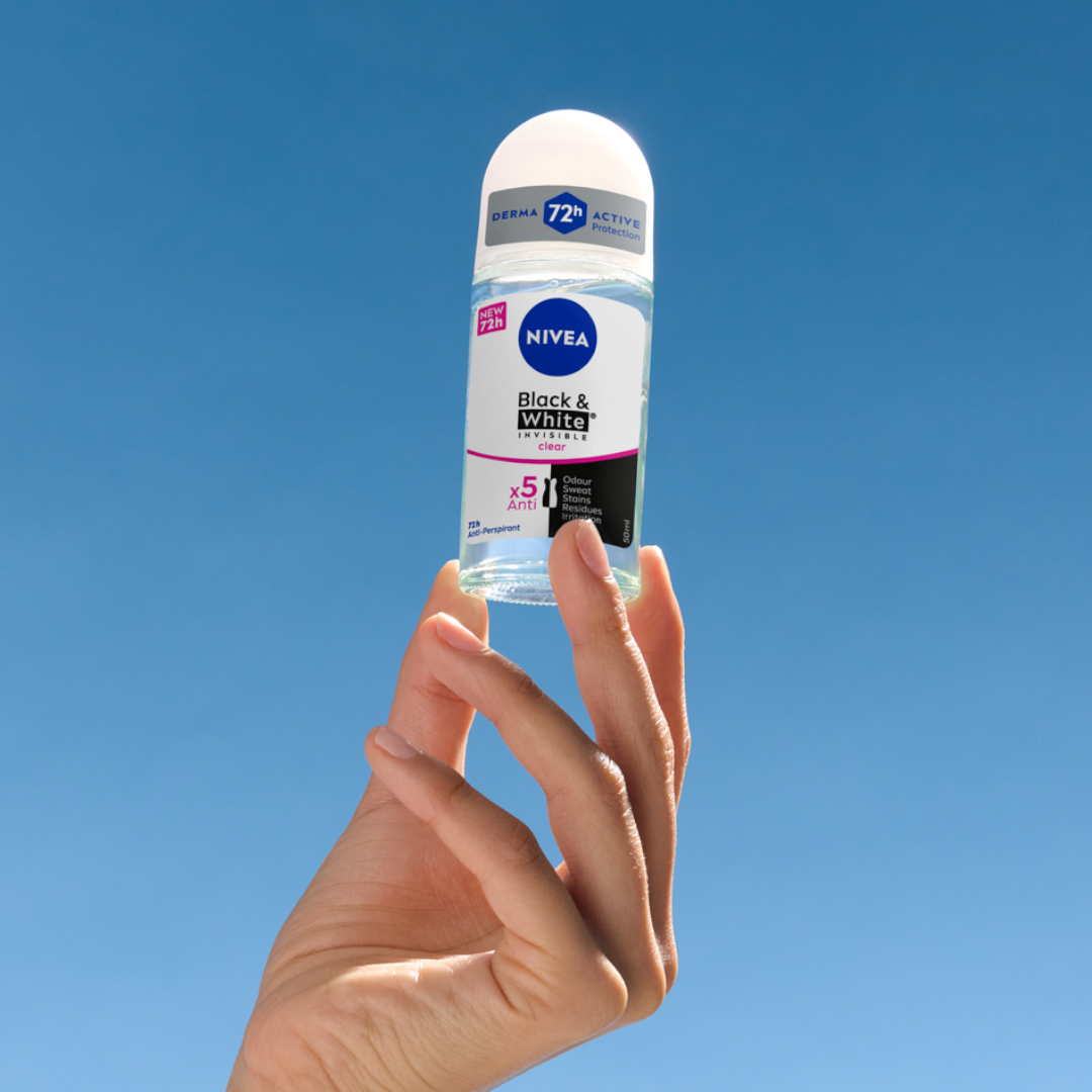 4 x NIVEA Black&White Invisible Clear Antyperspirant Roll On, 50 ml
