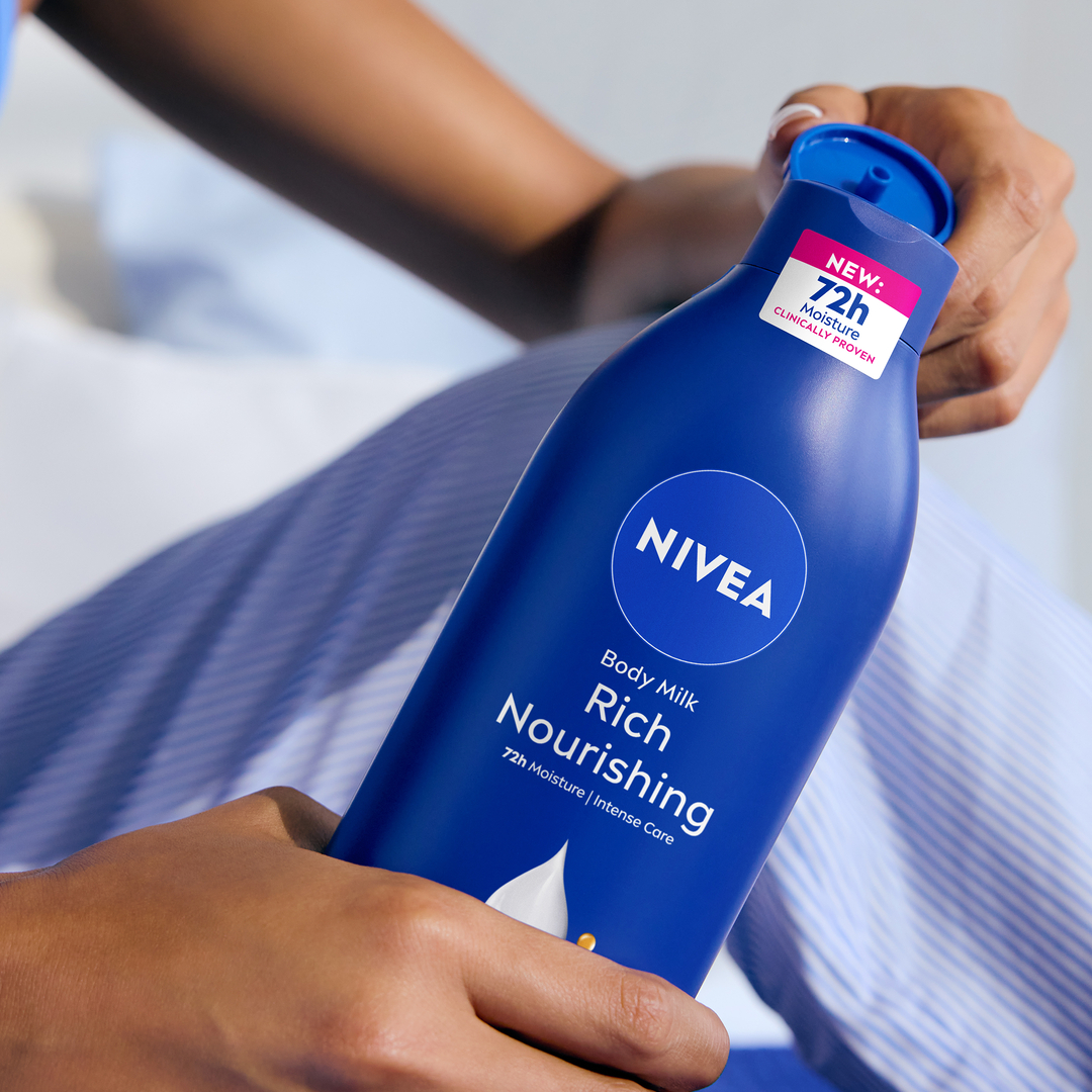 4 x NIVEA Odżywcze Mleczko nawilżające do ciała skóra sucha 400 ml