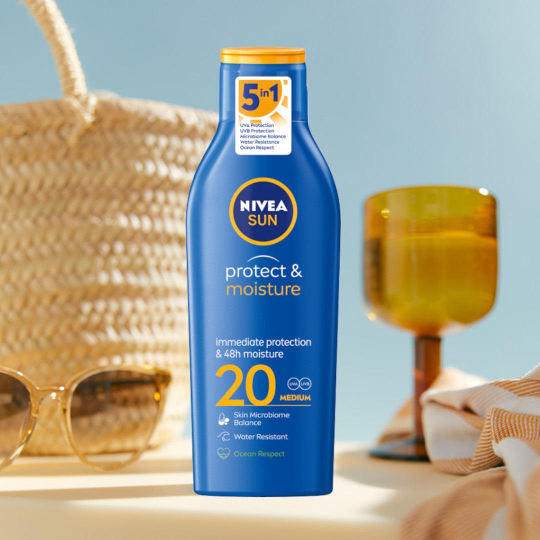 NIVEA SUN Protect & Moisture Balsam do opalania SPF20 200ML + Piłka plażowa
