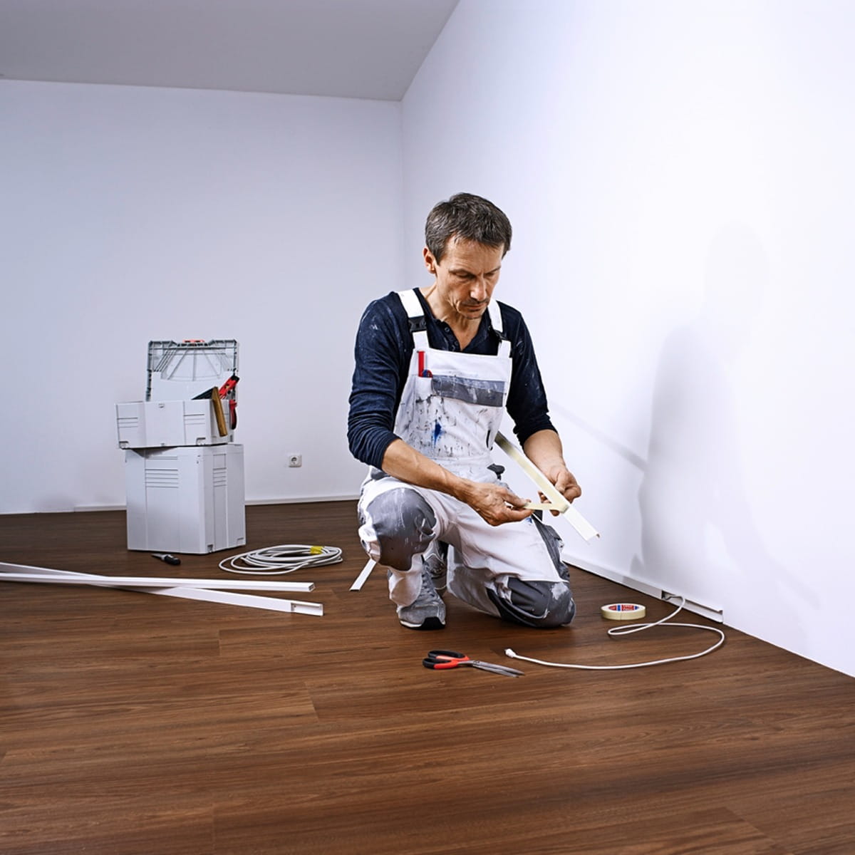 Tesa Pro Slim dwustronna taśma montażowa piankowa do listew 9 mm 2 × 5 m