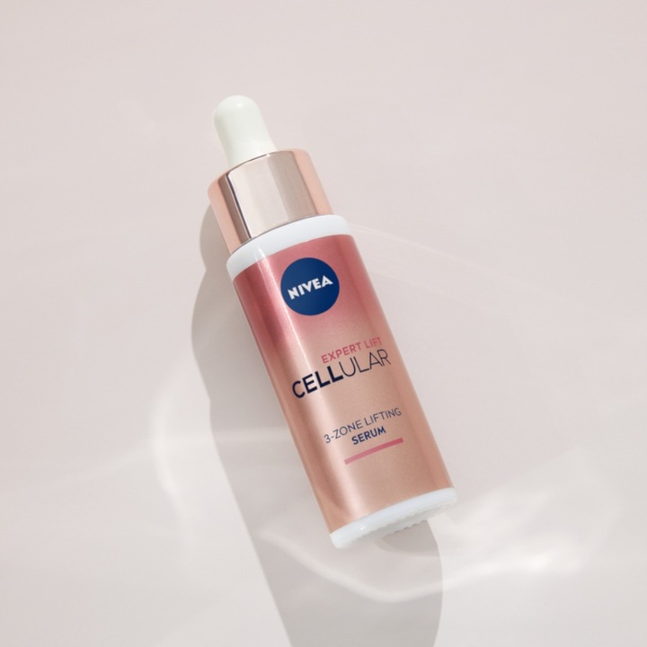 NIVEA CELLULAR Serum przeciwzmarszczkowe + Rozświetlające + Liftingujące