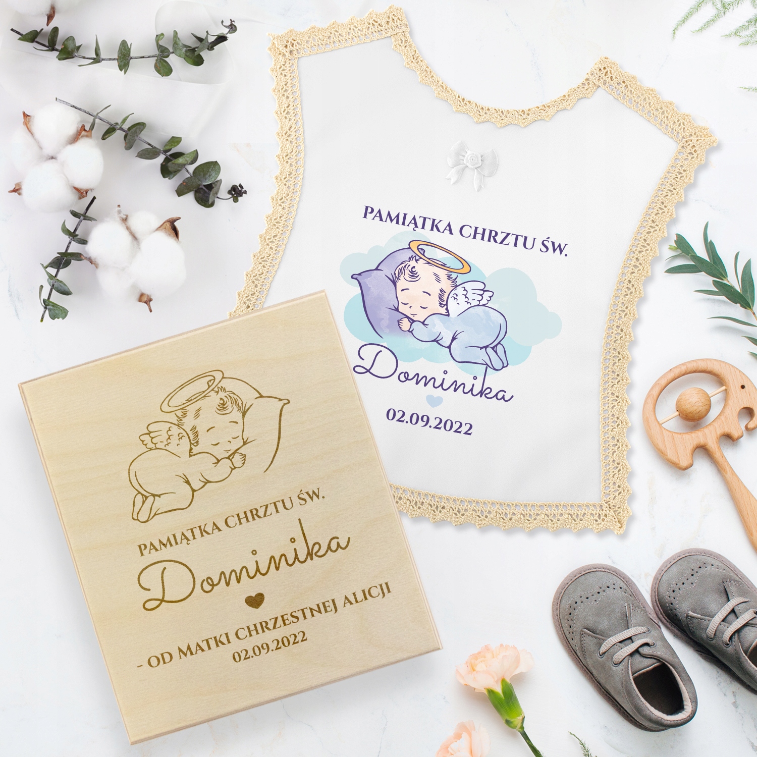 SZATKA NA CHRZEST Z NADRUKIEM IMIĘ DATA i PUDEŁKO