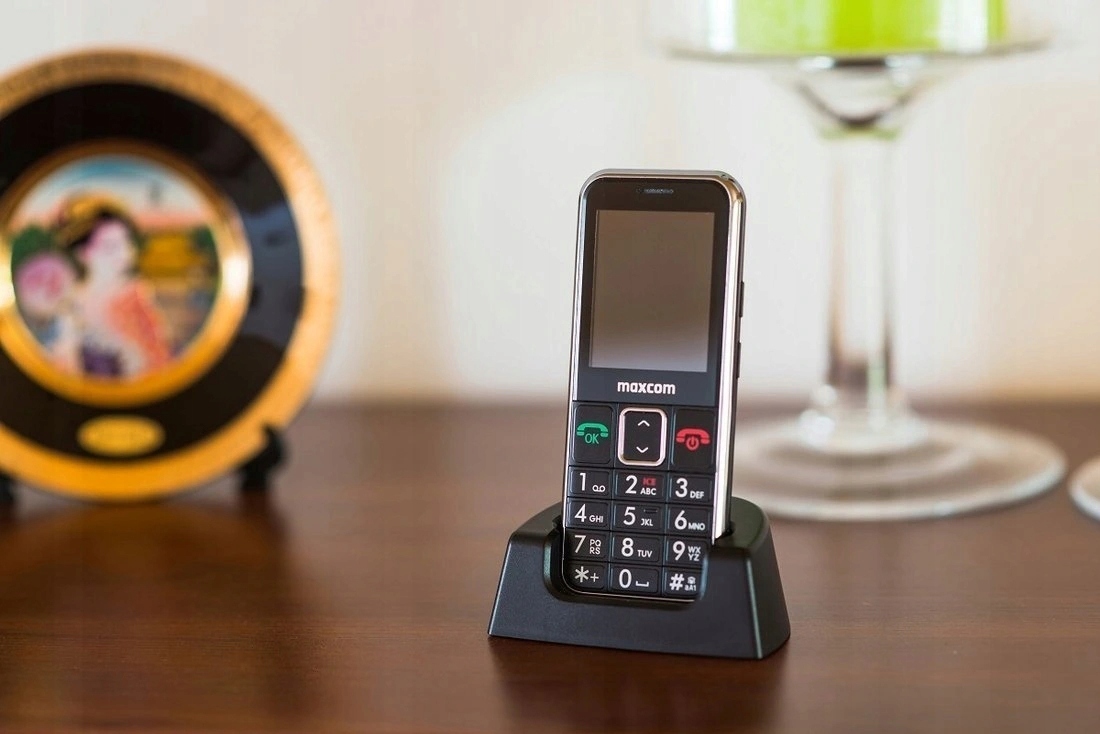 Telefon Maxcom Comfort Mm730 32 Mb Czarny