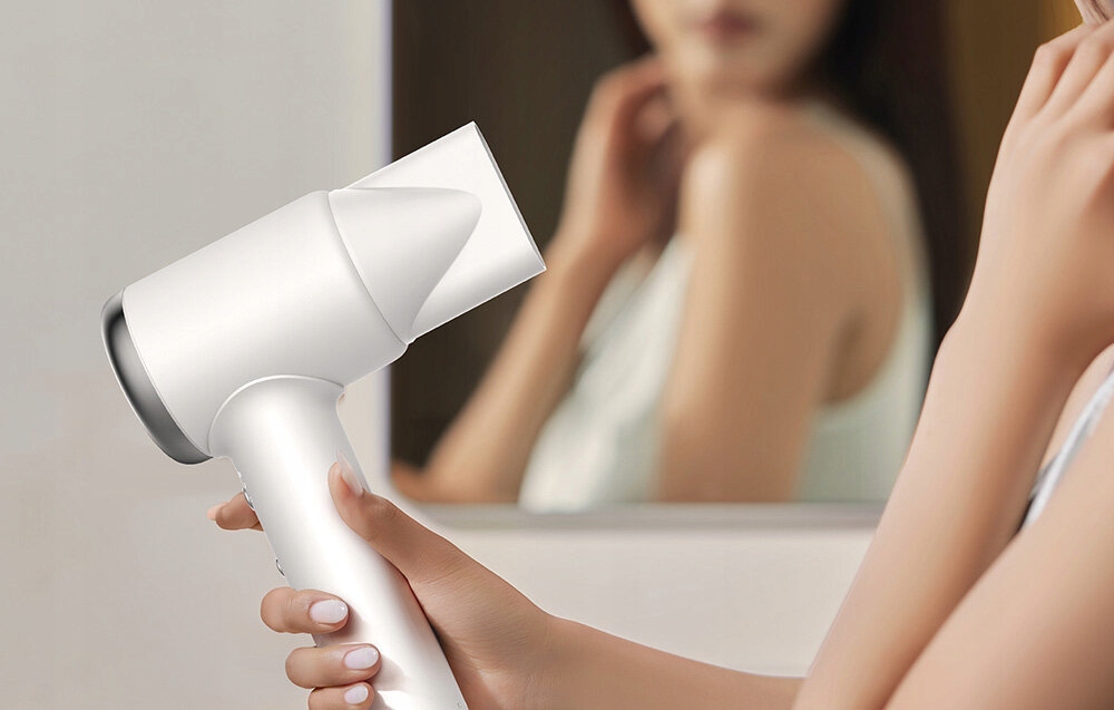 Suszarka Do Włosów Z Jonizacją Deerma Dem-Cf50W Z Wieszakiem Magnetycznym