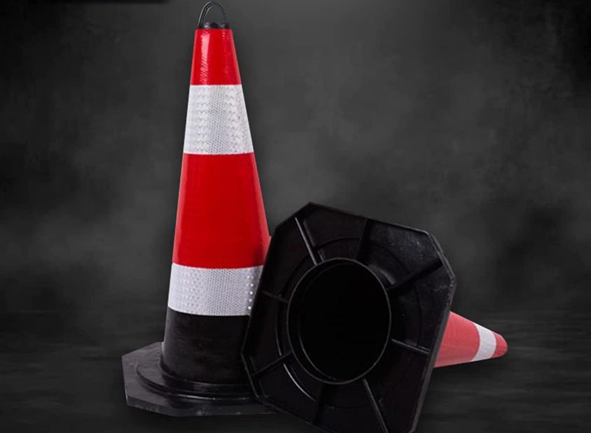 Pachołek Drogowy Ostrzegawczy Odblaskowy Gumowy Słupek Odblask 60 cm