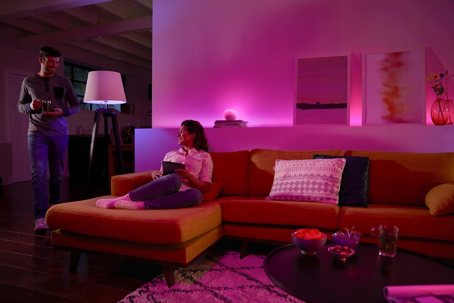Inteligentna Lampa do Domu Biurkowa Nocna TUYA WiFi RGBW Nastrojowa