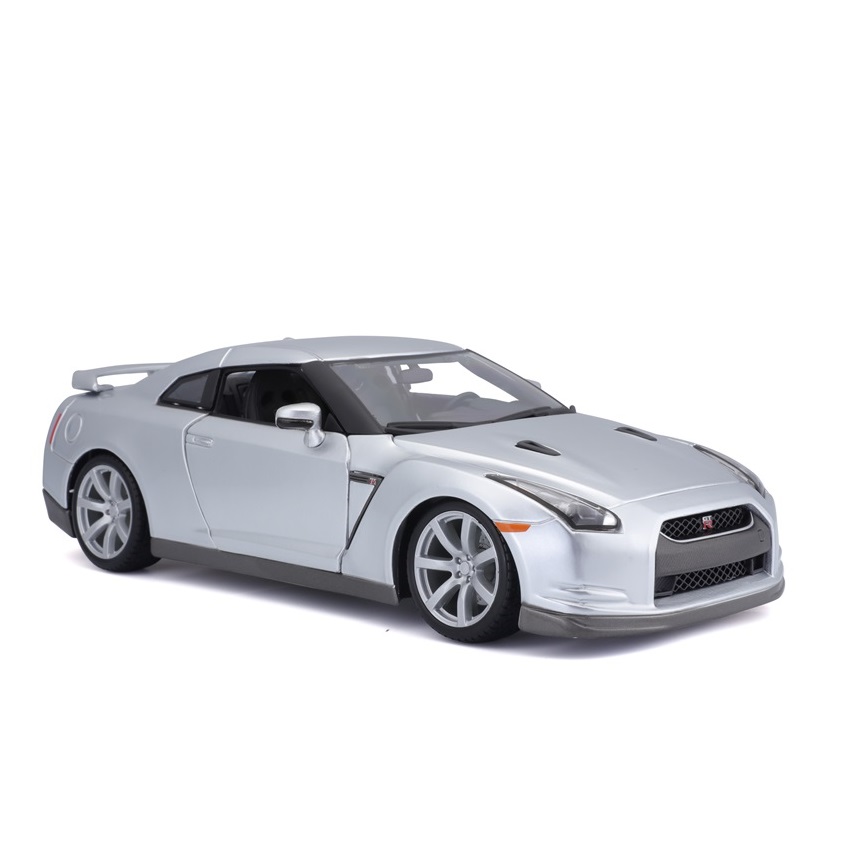 Nissan GT-R R35 1:18 model Bburago 18-12079 - Bburago