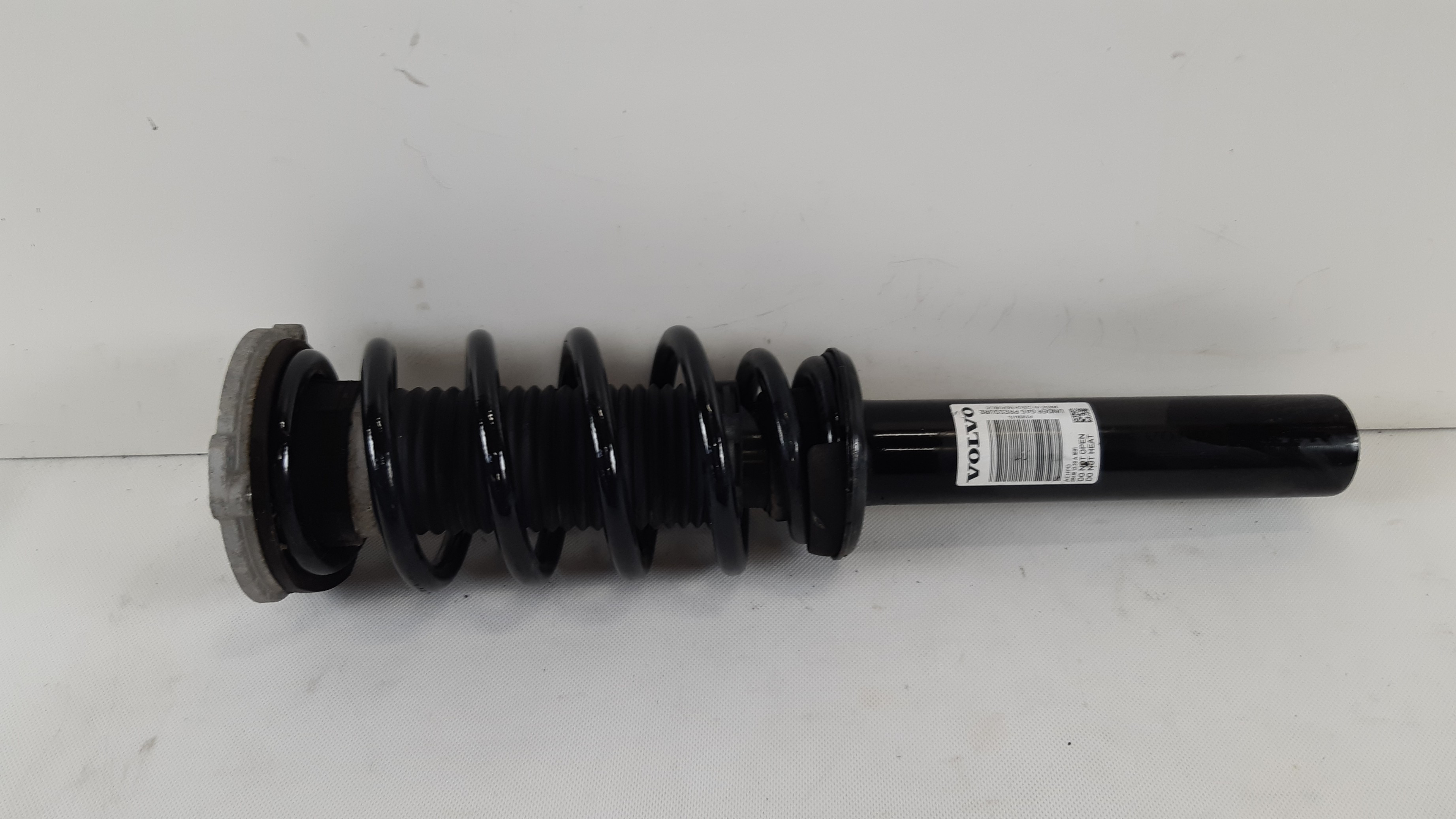 VOLVO V60 II 2.0 D4 STOSSDÄMPFER VORNE LINKS 31476663