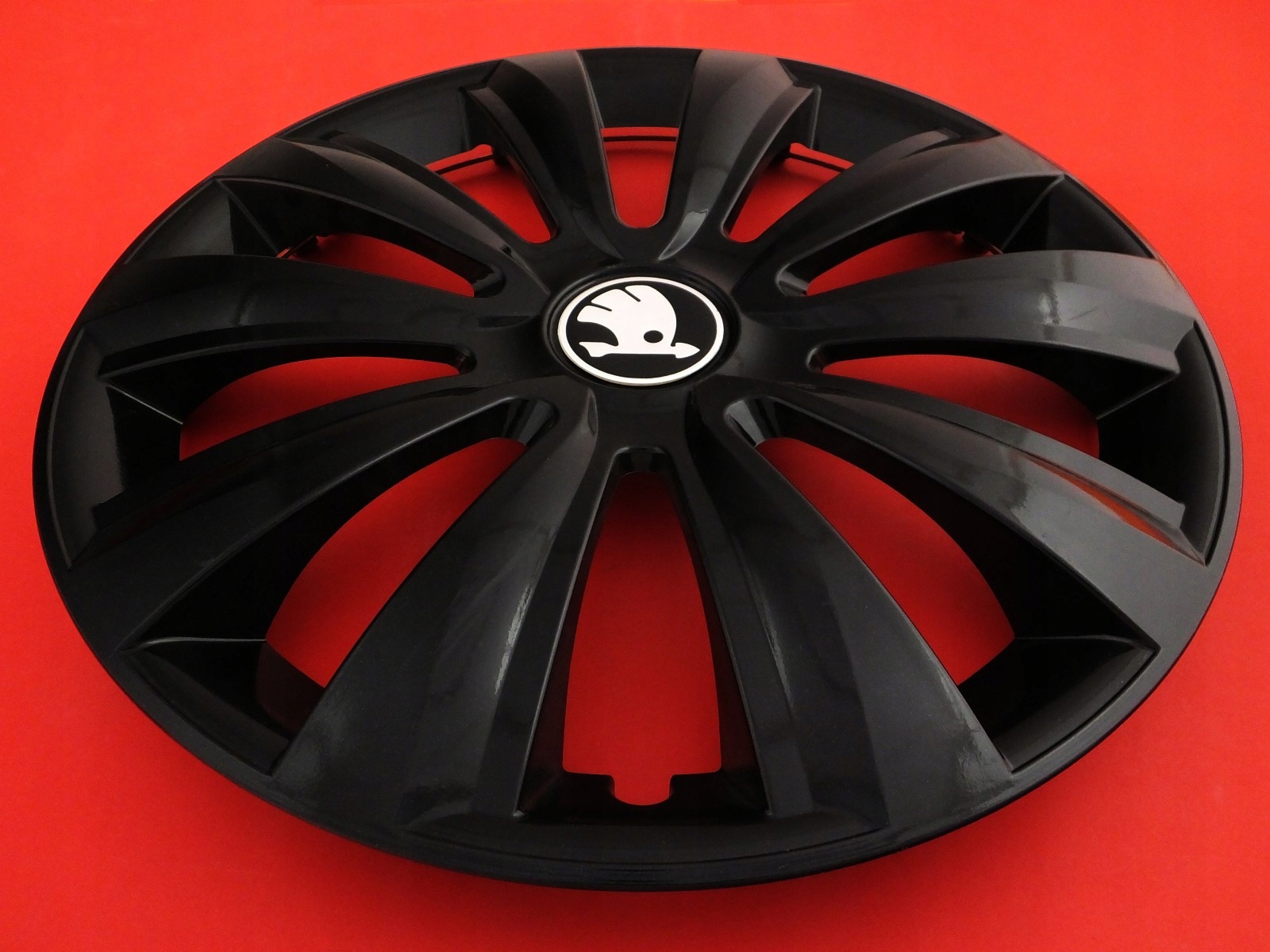 KOŁPAKI 13 SKODA Felicia Favorit Forman CZARNE DLC