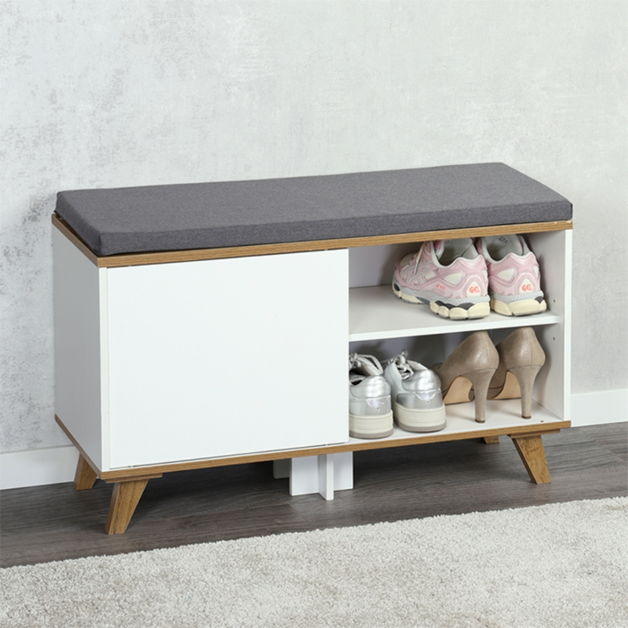 5bb3f9005a3d4590b76f809bc131b62e.jpg