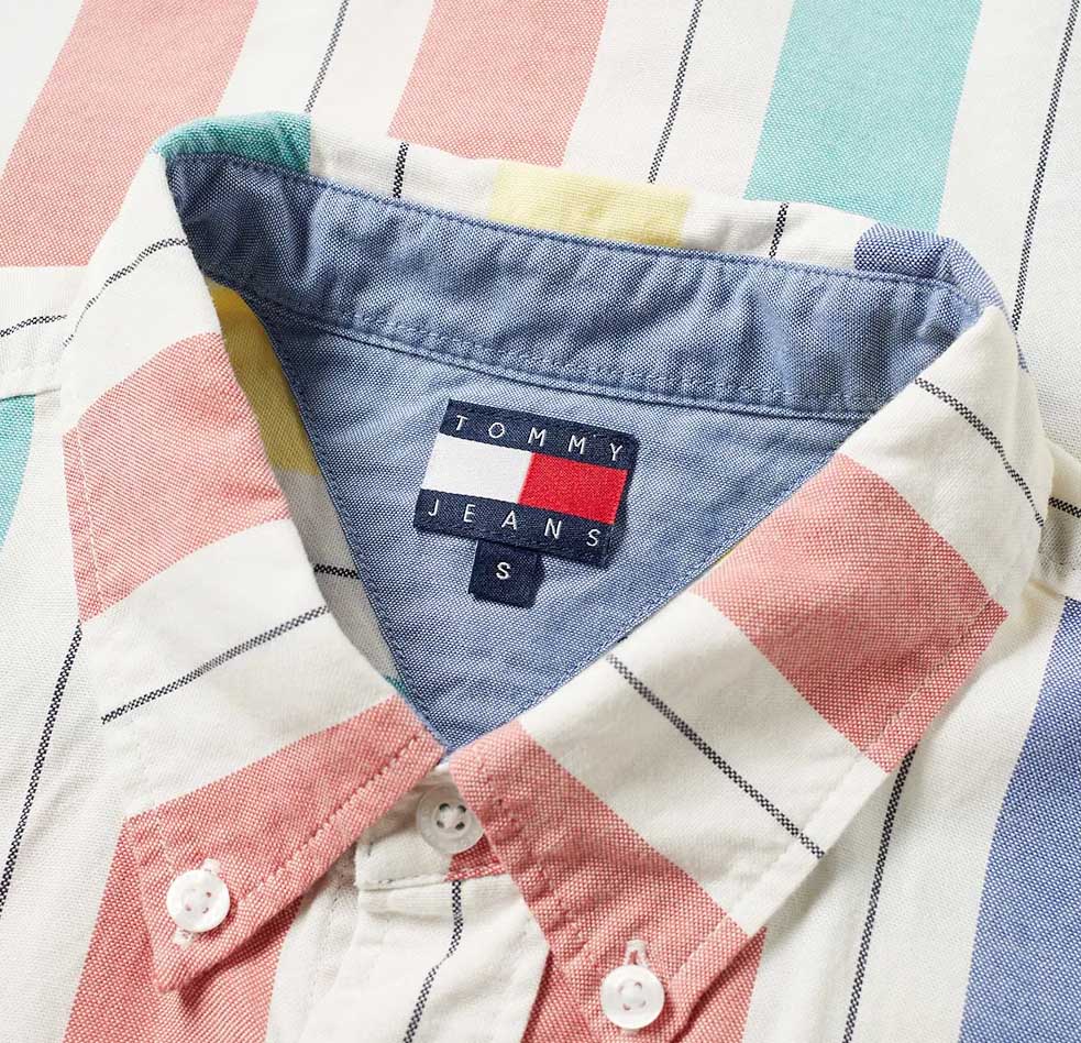 Wielokolorowa koszula męska Tommy Hilfiger Jeans Summer Stripe S bok z zakrzywionym brzegiem