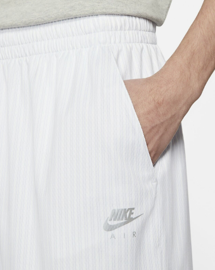 Białe męskie spodenki Nike x Kim Jones DH6588-100 S przód z pionowymi paskami