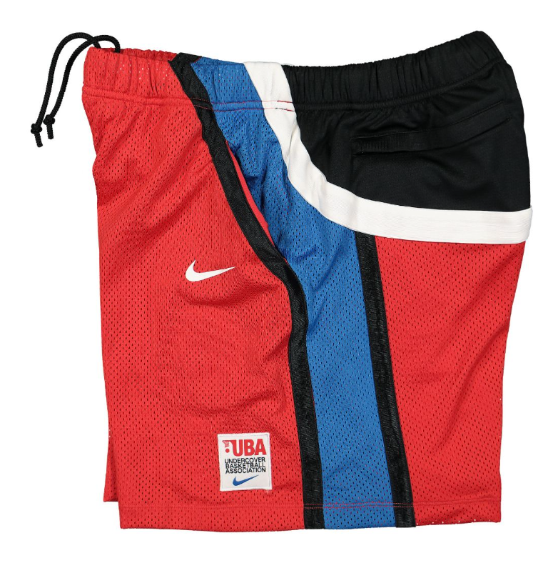 Boczny widok czerwonych męskich spodenek Nike x Undercover CW8012-611 M z kieszeniami