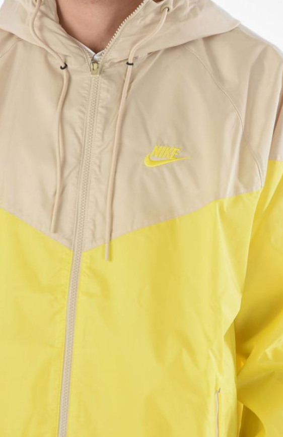 Męska żółta kurtka Nike Windrunner DA0001-765 M przód z brązowym kapturem