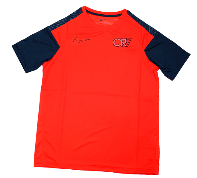 Czerwona koszulka junior Nike CR7 Dri-FIT DA5595673 XL 158-170 cm przód z logo CR7