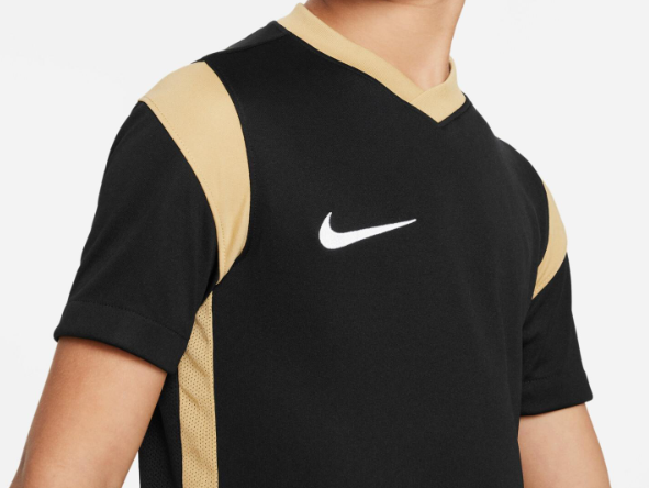 Czarna koszulka dziecięca Nike Dri-FIT Park Derby III CW3833010 XS 122-128 cm detal z siateczką