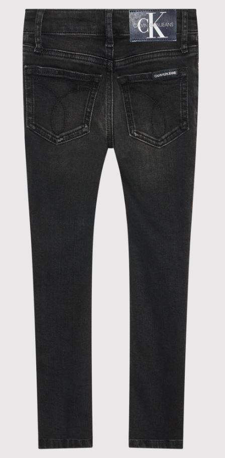 Czarne jeansy dziecięce Calvin Klein IG0IG01074 104 cm bok z widocznymi kieszeniami