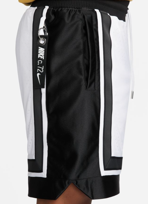 Białe męskie spodenki Nike Circa DV9533-100 rozmiar M detal pasa i kieszeni