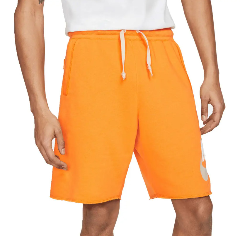 Pomarańczowe męskie spodenki Nike NSW Essentials Alumni DM6817886 S przód z logo Swoosh