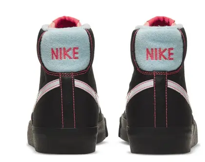 Czarne młodzieżowe sneakersy Nike Blazer Mid '77 GS DD7710-001 r. 36,5 bok z czarną podeszwą