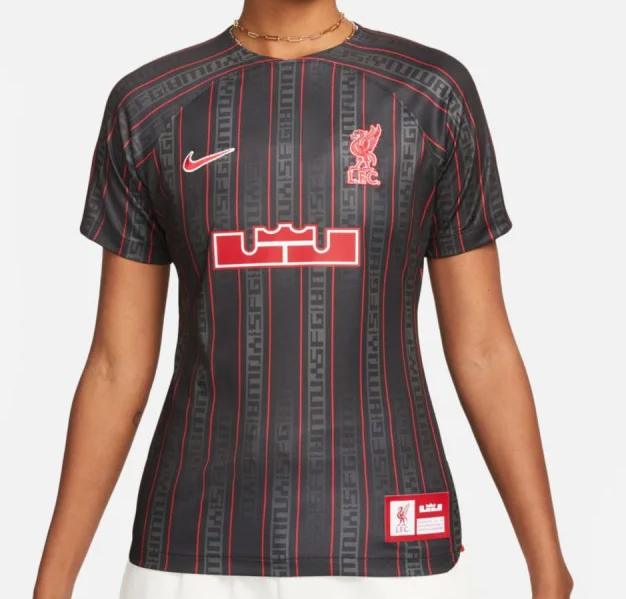 Koszulka damska Nike Liverpool FC LeBron James czarna M przód