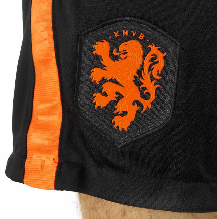 Czarne męskie spodenki Nike Netherlands 2020 Away CQ2367010 S detal lampasów i pasa