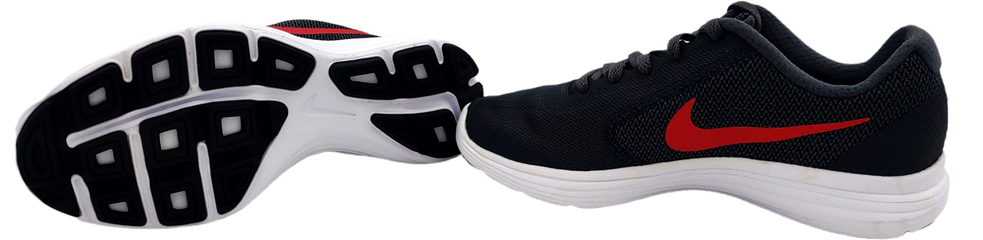 Czarne młodzieżowe sneakersy Nike Revolution 3 GS 819413-011 r. 35,5 z czerwonym logo