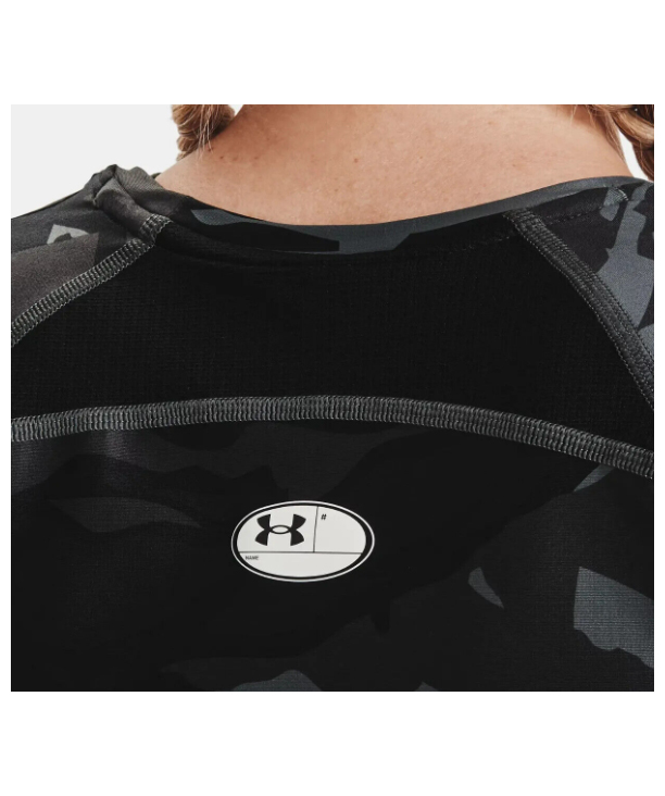 Czarna koszulka tenisowa Under Armour 1361399-001 SM detal paneli z siatki