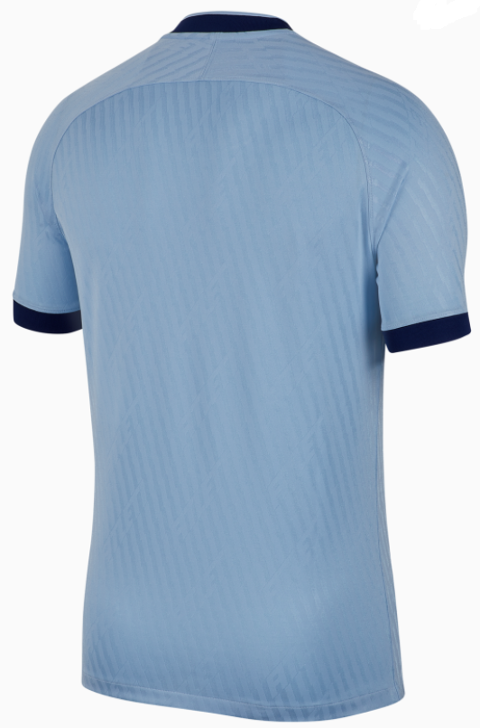 Niebieska koszulka junior Nike Atlético Madryt 19/20 AT2629436 S 128-137 cm detal z logo Nike