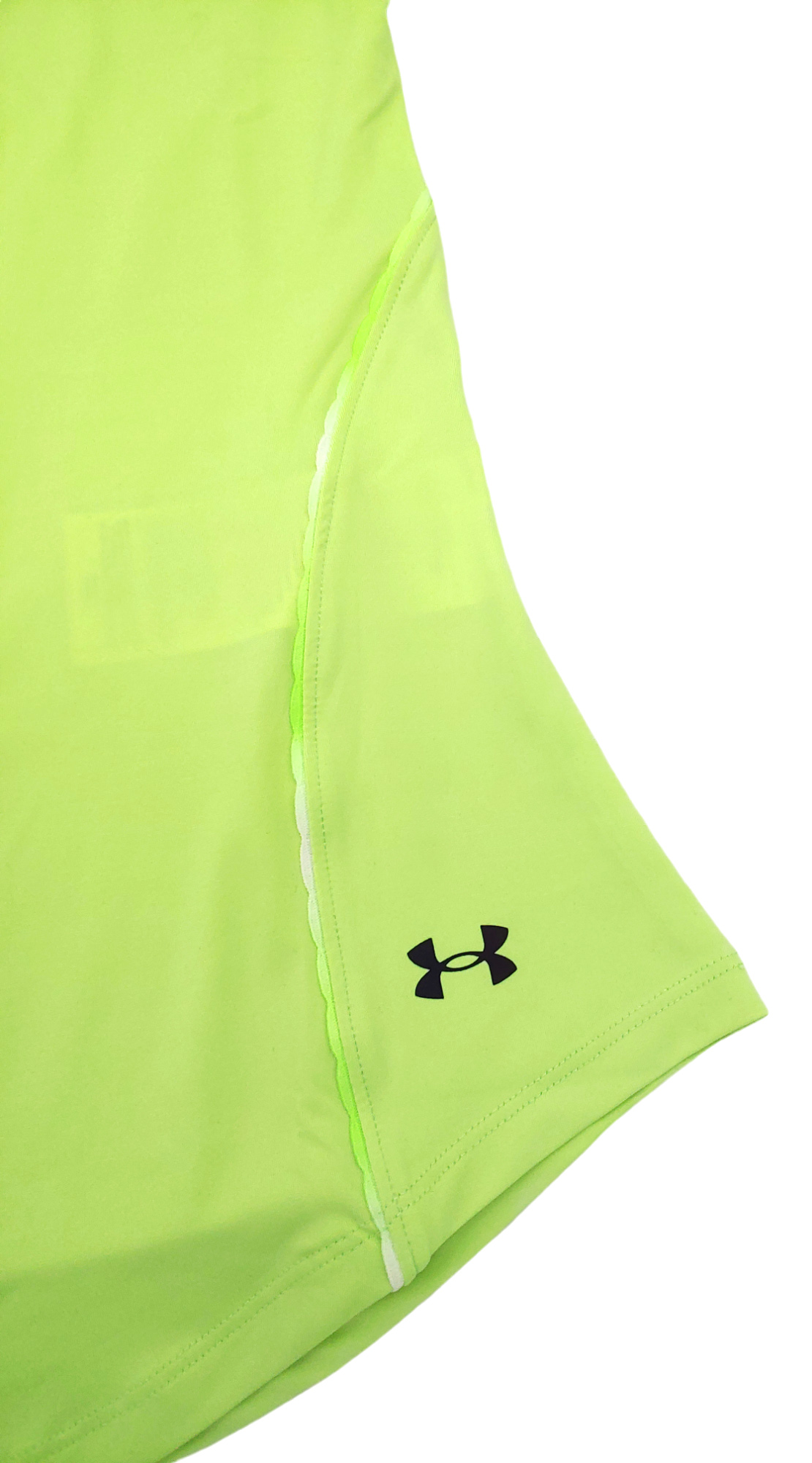 Zielona damska koszulka Under Armour Rush 1360852162 SM detal szwów i rękawów