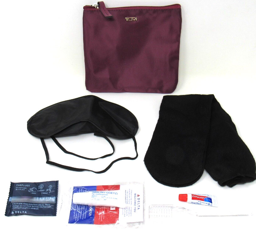 Saszetka Tumi Delta Air detal zamek i akcesoria