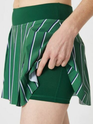 Zielona spódniczka tenisowa Nike Performance DJ3620-341 rozmiar XS przód z wbudowanymi spodenkami