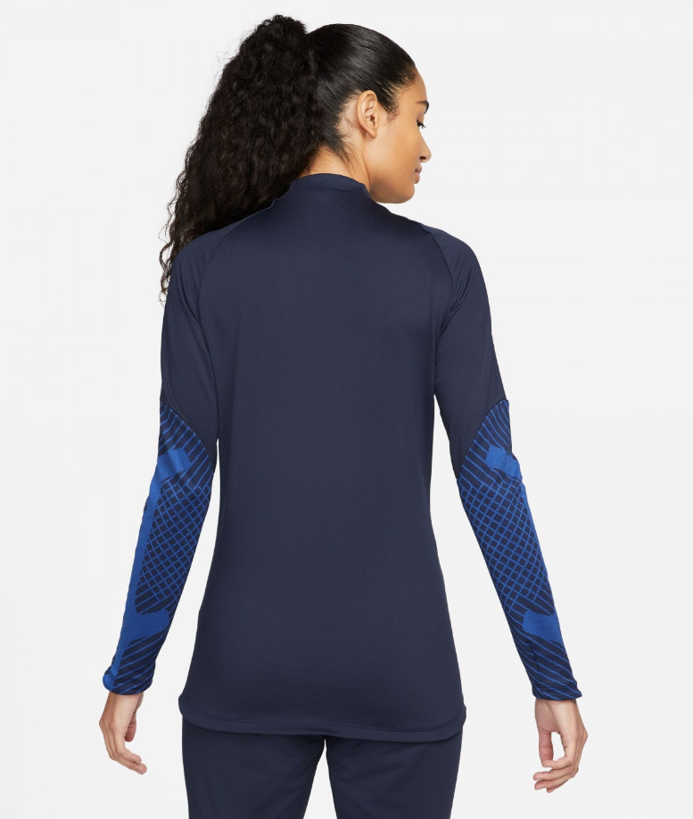 Damska niebieska koszulka Nike Strike DH9151-451 XS bok z dopasowanym krojem slim fit