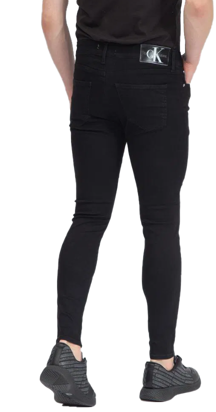Czarne jeansy męskie Calvin Klein Super Skinny J302J315352 36/32 bok z elastycznym denimem