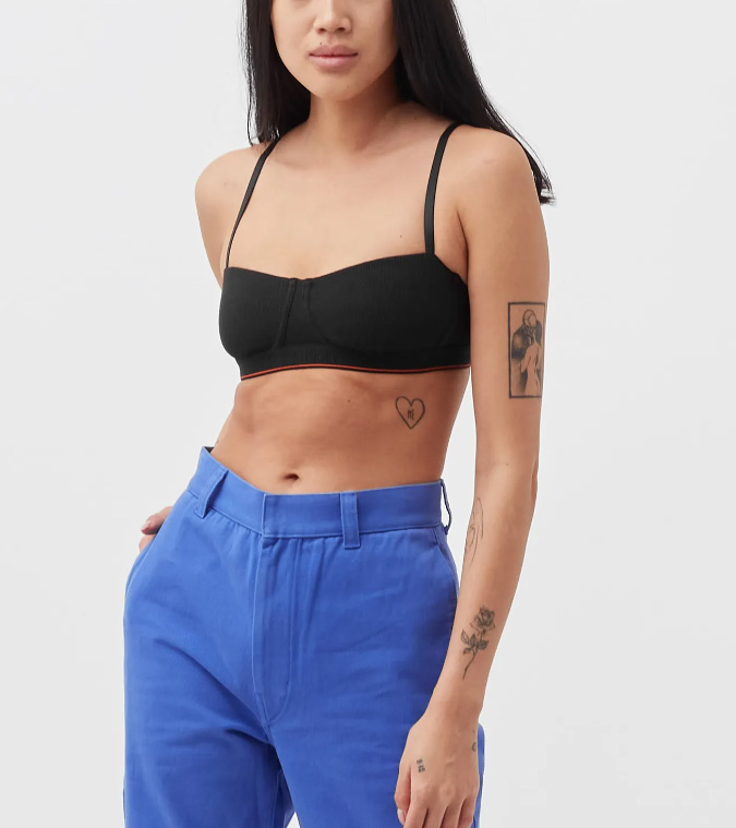 Biustonosz damski Calvin Klein Unlined Balconette czarny XS 0040173WBE przód