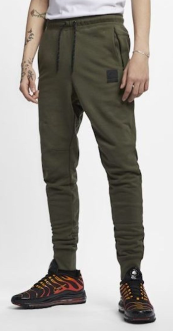 Zielone spodnie juniorskie Nike Air Max BV7397-325 XL z logo Air Max