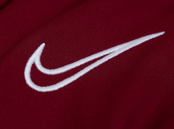 Bluza damska Nike Academy 21 CV2677-677 bordowa XS detal