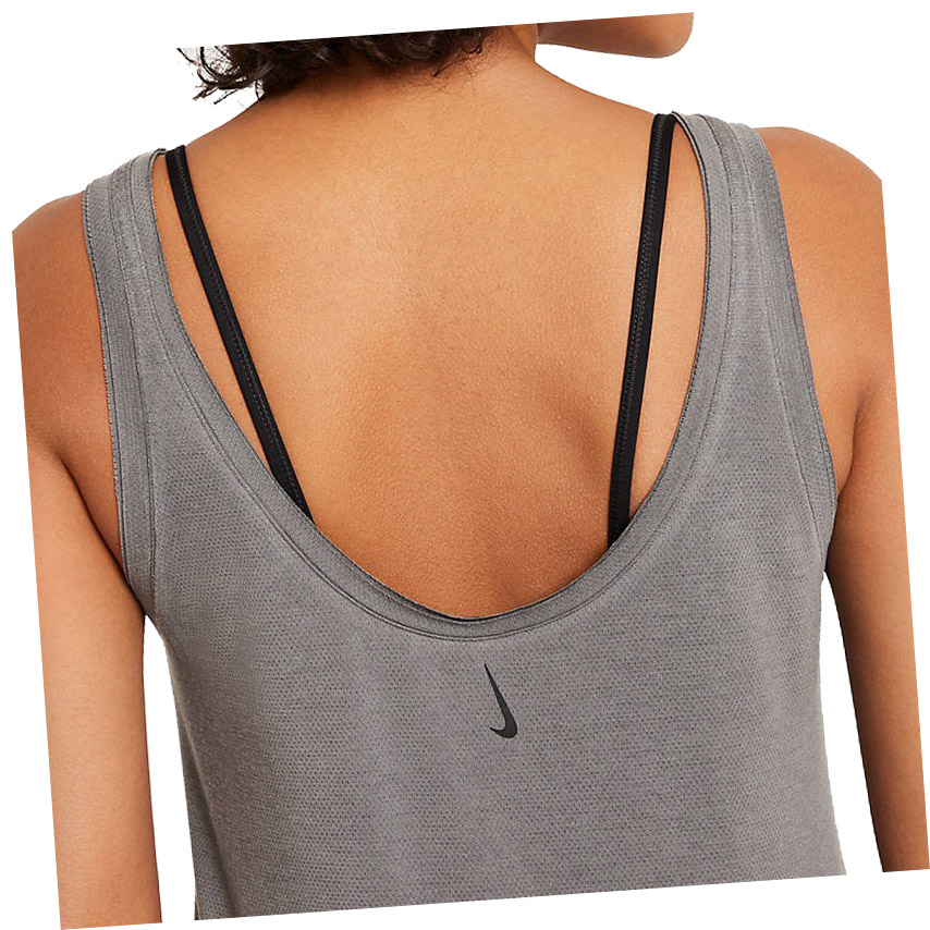 Szara damska koszulka Nike Dri-FIT Yoga Tank Top DA0811-060 XS przód z logo