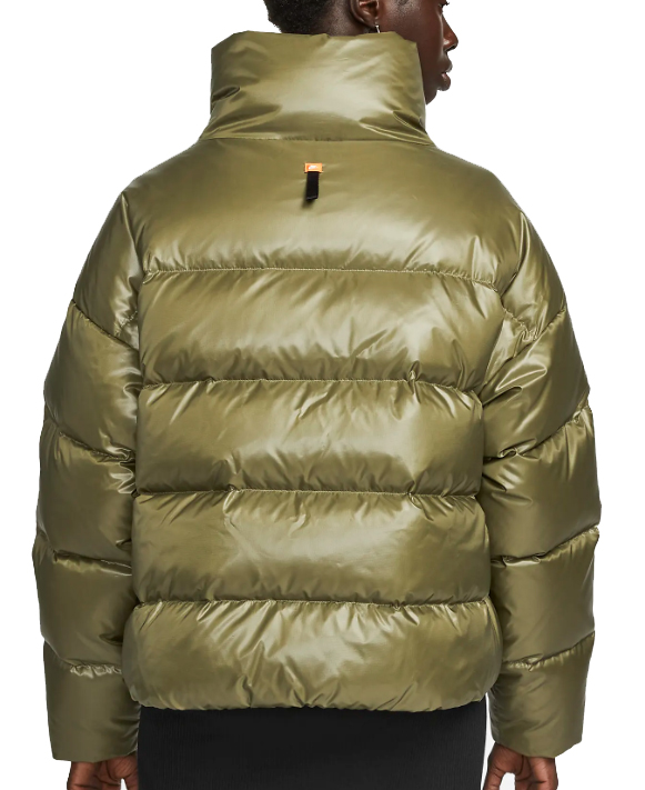 Zielona kurtka damska Nike DH4079-222 S przód z wzorem jodełki