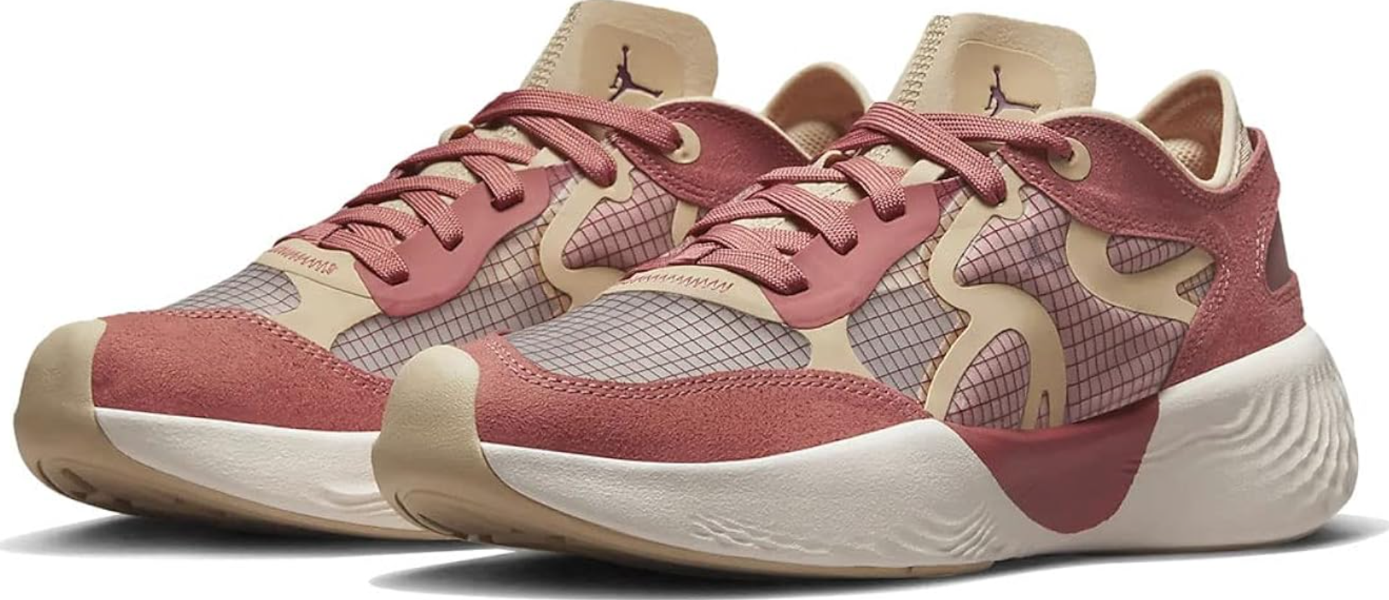 Brązowe damskie sneakersy Jordan Delta 3 Low DM3384-600 44,5 przód z lekką cholewką zamszową