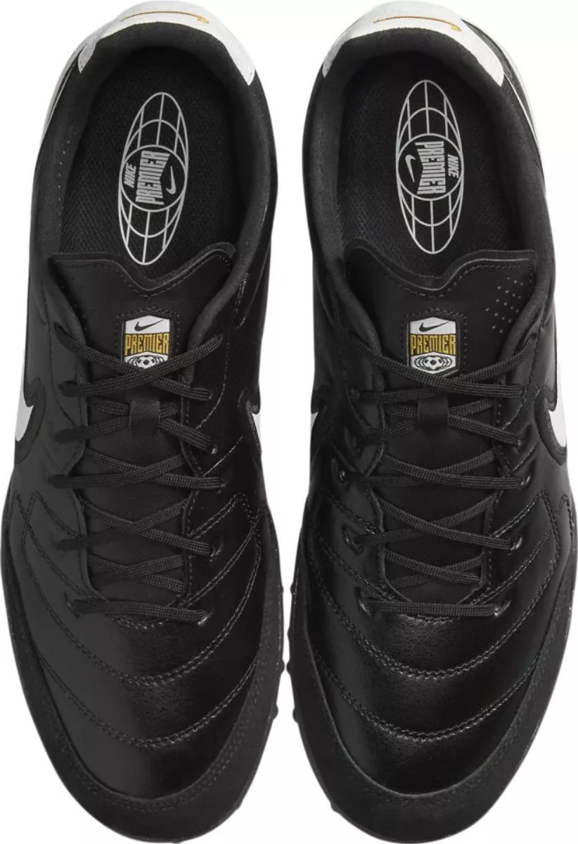 Nike Premier IV TF – detal cholewki FlyTouch Pro i podeszwy TF