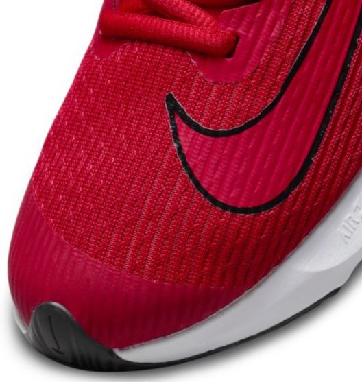 Czerwone młodzieżowe sneakersy Nike Air Zoom Speed 2 GS DC5148600 r. 33 bok z gumową podeszwą