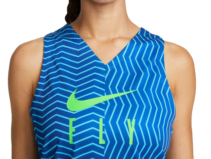 Niebieski top Nike DX0551-480 XS - detal naszywki