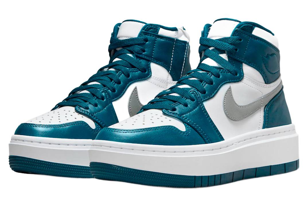 Niebieskie damskie sneakersy Nike Air Jordan 1 High Elevate DN3253-401 43 przód z perforacjami i szarym logo Wings