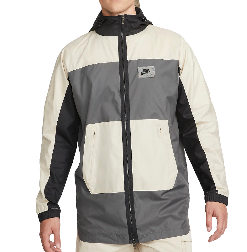 Męska beżowo-szara parka Nike SPU WVN JKT DX1662068 S przód z kapturem
