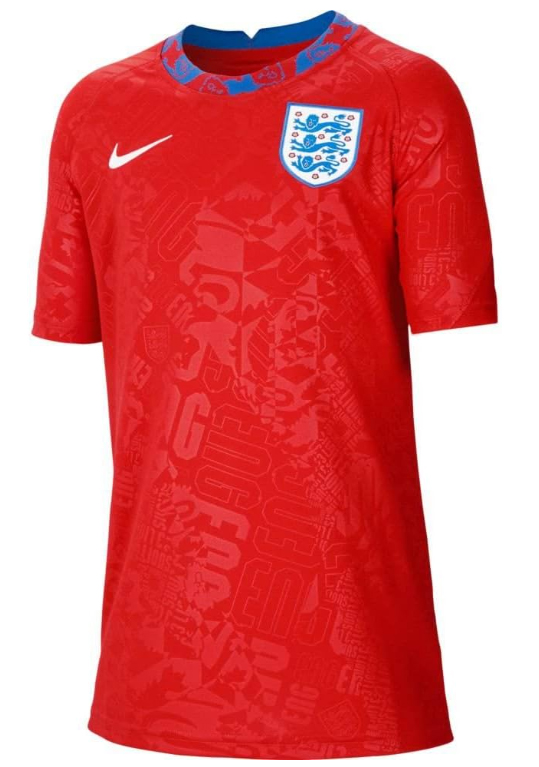 Czerwona koszulka junior Nike Anglia 2020 CD2586-600 M 137-147 cm detal z logo Nike Swoosh